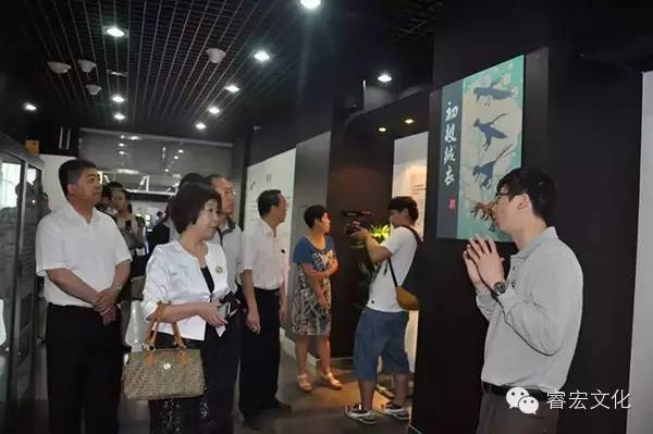 睿宏文化与中国古动物馆联合主办“飞向蓝天的恐龙”特展
